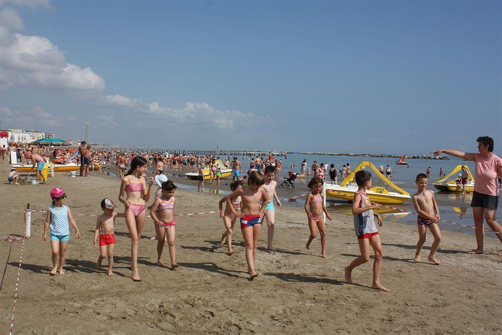 Hotel Smeraldo Cesenatico Buitenkant foto